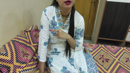 भारतीय सुंदर सौतेली माँ की चूत और गांड को सौतेले बेटे द्वारा कड़ी मेहनत से चोदा गया