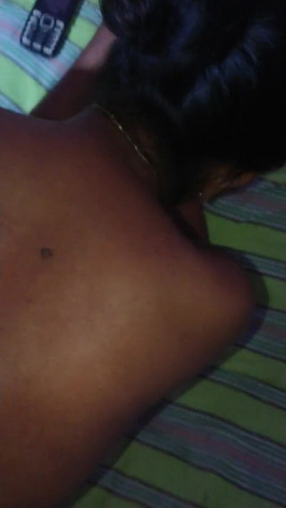 लड़की को और अधिक सेक्स की जरूरत है