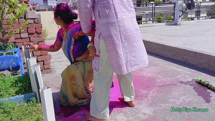 होली पर मेरे दोस्तों की सौतेली बहन के साथ हॉट XXX आउटडोर चुदाई