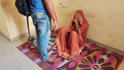 सौतेले भाई ने भारतीय खूबसूरत सौतेली भाभी को तेल लगाकर चोदा