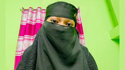 स्टेपाउंटी आप बहुत सेक्सी हैं और आपका फिगर सनी लियोन जैसा दिखता है