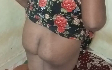 मेरी बड़ी गांड और बड़ी चूत