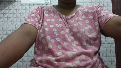 देसी गर्ल बताती है कहानी