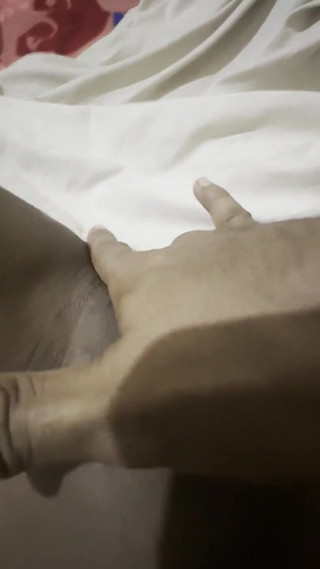 भारतीय मल्लू पत्नी ने पति को धोखा दिया और पति के दोस्त के साथ सेक्स किया