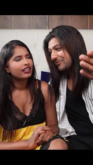 फुल हार्डकोर के साथ सांवली त्वचा का आनंद लाइव सेक्स