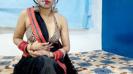 भारतीय लड़की रिया अपने BF के साथ हार्डकोर सेक्स कर रही है