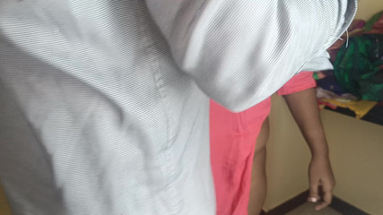 कॉलेज लड़की की चूत चाटना