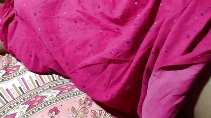 मैंने तुमसे रात को आने को कहा था- मेरी जान, जल्दी करो, मेरे पति आ जायेंगे।