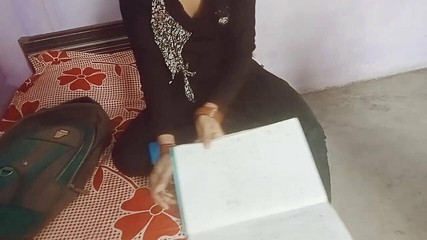 कोचिंग टाइम सीयर हिंदी ऑडियो में कॉलेज गर्ल की टीचर के साथ जोरदार चुदाई