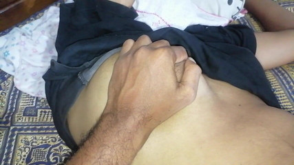 भारतीय बहुत ही खूबसूरत लड़की चोदने के बाद अपना शरीर दिखाती है