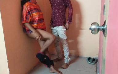 मेरे सौतेले भाई ने मुझे कोने में चोदा