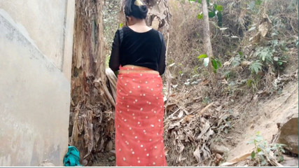 जंगल में जूली को पेला / जंगल में जूली की चुदाई