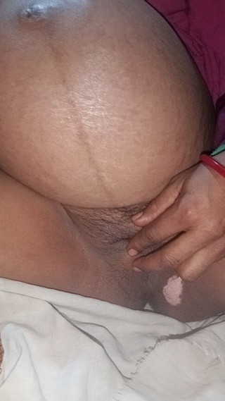 भारतीय महिलाओं की चूत में उंगली करने का वीडियो बहुत सुंदर है