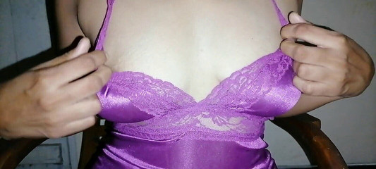 बंगाली फिल्म अभिनेत्री ऐनी बड़े स्तन और गीली बिल्ली वाली एक सुनहरे बालों वाली सौतेली बहन है जिसे रिवर्स काउगर्ल में पीटा जाता है