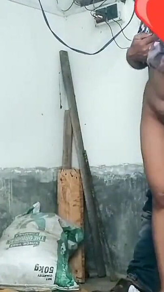 इंडियन स्टूडेंट गर्ल चुपके से अपने टीचर को बुलाके अपनी चूत फाड़ी