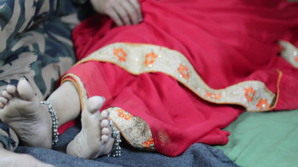 फ़ोजी ने न्यू दुल्लन को चोद दिया XXX