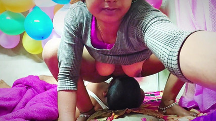 बिल्ली खाना और स्तन