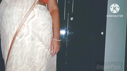 गांव की देसी महिला ने साड़ी पहनकर गर्लफ्रेंड के साथ किया सेक्स