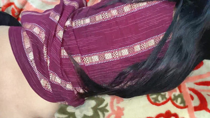 भाभी को पता चला कि वह एक वेश्या है और उसने चुपके से वीडियो बना लिया