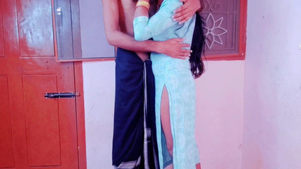 मैंने पहली बार क्यूट कॉलेज गर्ल्स फुल देसी लड़की डॉगी स्टाइल इंडियन पोर्न वीडियो पकड़ा