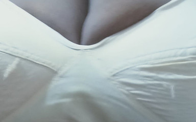 पैसी फिंगर ईटिंग और वॉटर पम्पिंग में कॉलेज लैचर