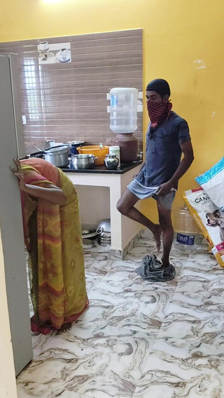 सौतेले भाई की पत्नी