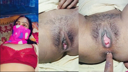 हस्बैंड द्वारा देसी भाभी की साफ़ चूत की चुदाई