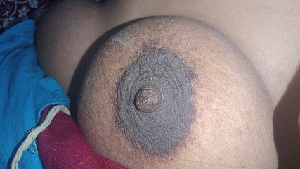 रिंकी भाभी भारतीय लड़के की चूत चूसी और स्तन दबाये देसी वीडियो