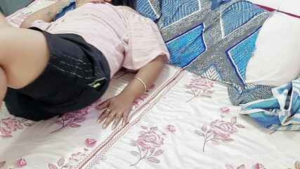 भारतीय लड़की पायल हिंदी ऑडियो में अपने बीएफ द्वारा बड़ी गांड पर हार्ड गुदा मैथुन सह के दौरान जोर से कराह रही है।