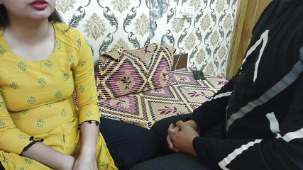 सौतेली बहन और सौतेला भाई साझा बिस्तर और कठिन कठोर चुदाई