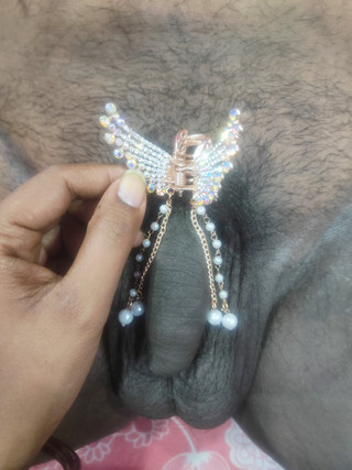 सेक्सी भारतीय भोजपुरी भाभी पूरे जोश के साथ अपने पति के सौतेले भाई के साथ आनंद ले रही है