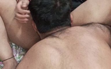 सना की चूत को चूसो, उसका आनंद लिया