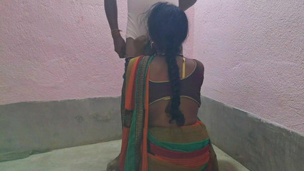 भारतीय गाँव की भाभी की घर में चुदाई