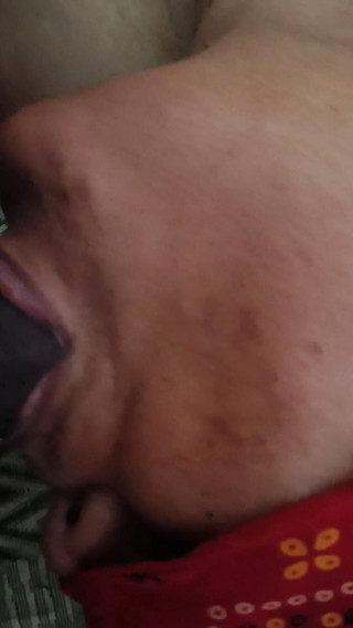 भारतीय बंगाली गृहिणी बौदी पक्ष मुर्गा चूसो