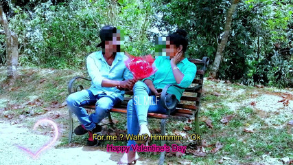 वैलेंटाइन्स दिवस पर शरारती हॉट लड़की की चुदाई - पार्क से होटल के कमरे तक