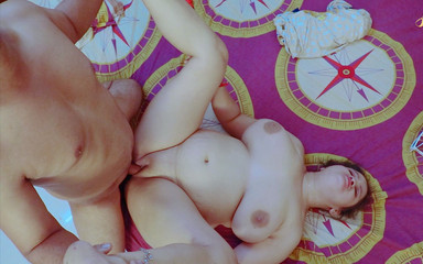 एमआईएलए बड़े स्तन वाली महिला को दर्जी ने बहकाया और जमकर चोदा