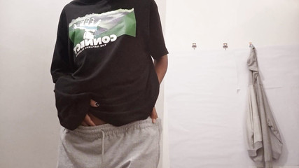 19 साल की किशोरी रानी आपके लिए नग्न हो जाती है 1