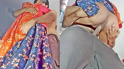 गांव की हॉट देसी खड़ी चुदाई