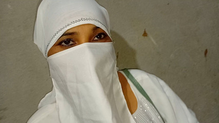 मुस्लिम गर्लफ्रेंड काफी समय बाद मुझसे मिलने आई