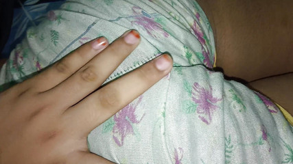मेरे स्तन दबाओ XXX वीडियो