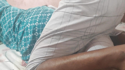 भारतीय सुंदर केरल की मल्लू लड़की अपने प्रेमी के साथ चूत खा रही है