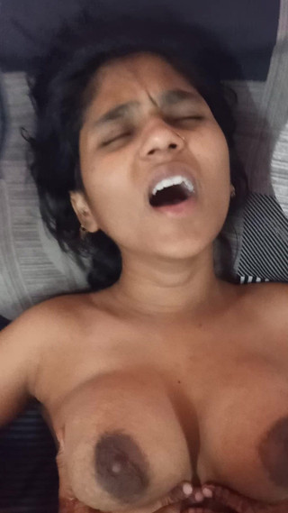 बिस्तर पर मेरी पत्नी को चोदना