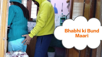 चिकन बनते हुए भाभी की बूंद मारी