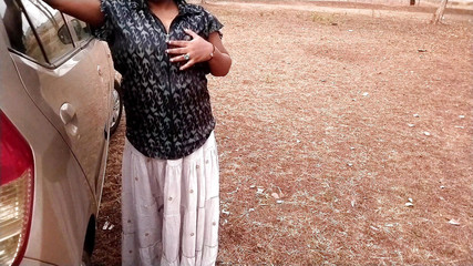 सेक्सी देसी Hotgirl21 महिला और Hotdesixx लड़का जंगल में आउटडोर में सेक्स स्तन रोमांस।