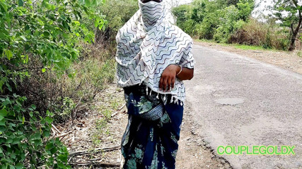 रोड लेडी कोमल ने कहा, मुझे हर दिन अपनी चूत में 15 से 20 लंड चाहिए