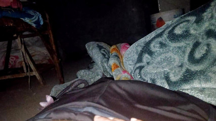 भारतीय सौतेली बहन मुख-मैथुन और हैण्डजॉब देती हुई हिंदी ऑडियो