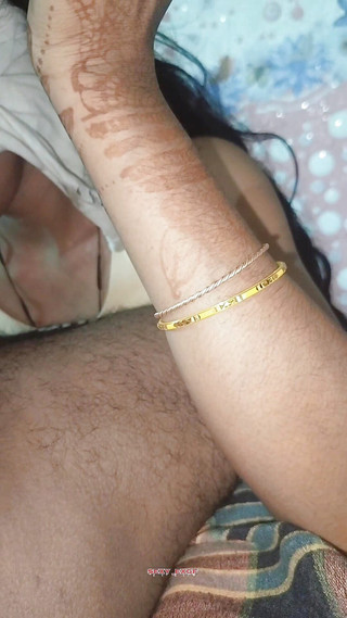 सौतेली बहन ने मुझे घर बुलाया और चोदा