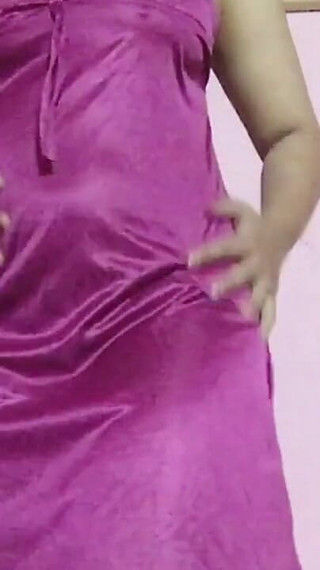 नोरा फतेही न्यूड वीडियो