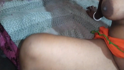 मुझे लगता है चिल्ला को गुदा मैथुन करना पसंद है