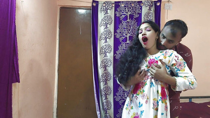 पहली बार सेक्स मेरी कॉलेज गर्लफ्रेंड मेरे घर आई और देसी इंडियन को चोदा